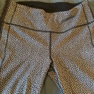 Lululemon “Hit it” high rise tights size 12